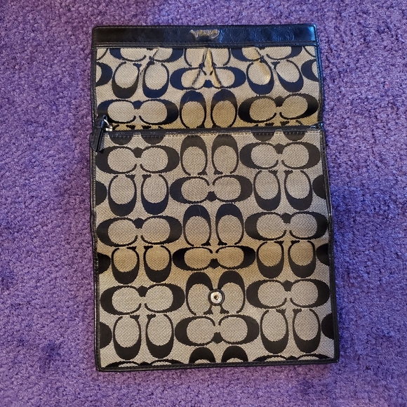 Vintage Coach Black and Tan Signature Wallet - Picture 3 of 4